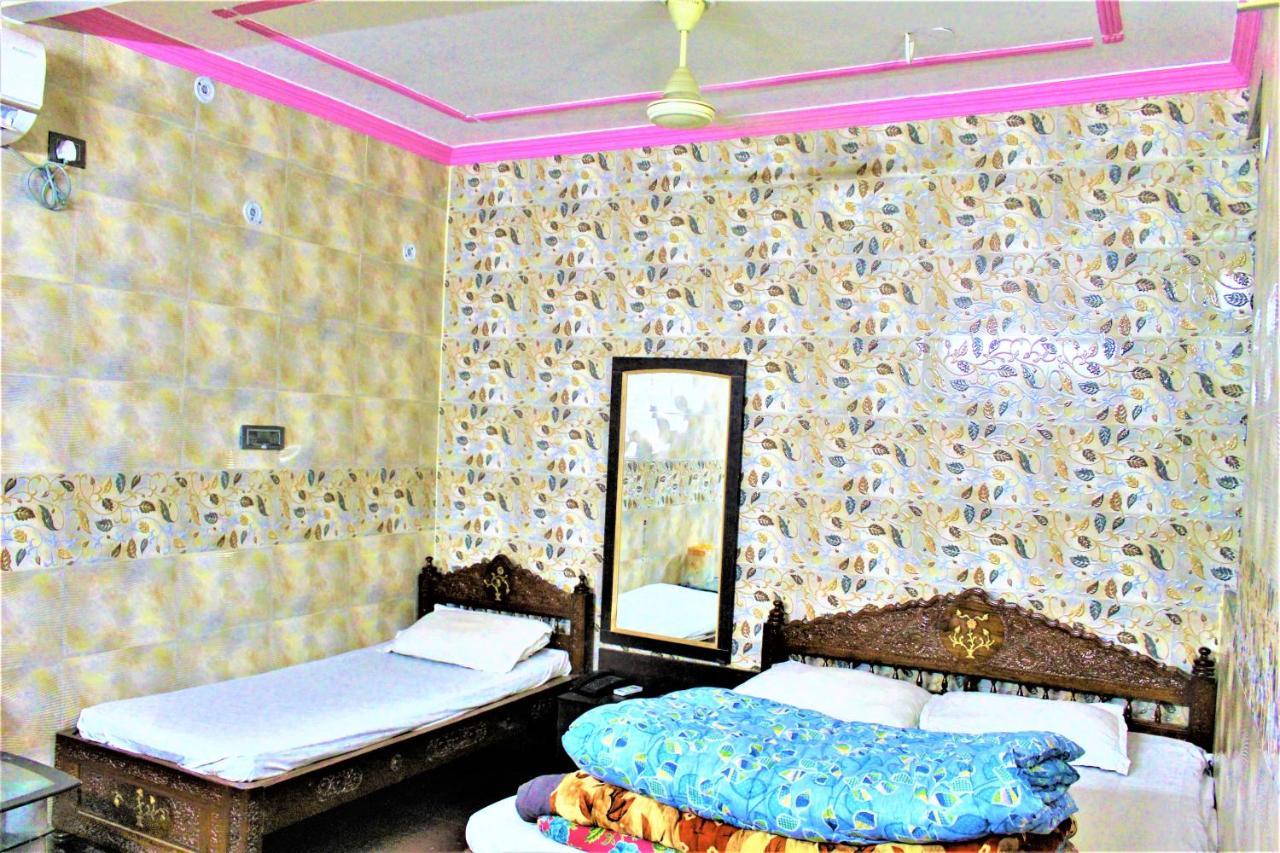 Central Guest House , Walk In Dargah & Markaz New Delhi Exterior photo